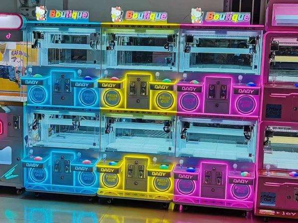 Four person mini doll machine